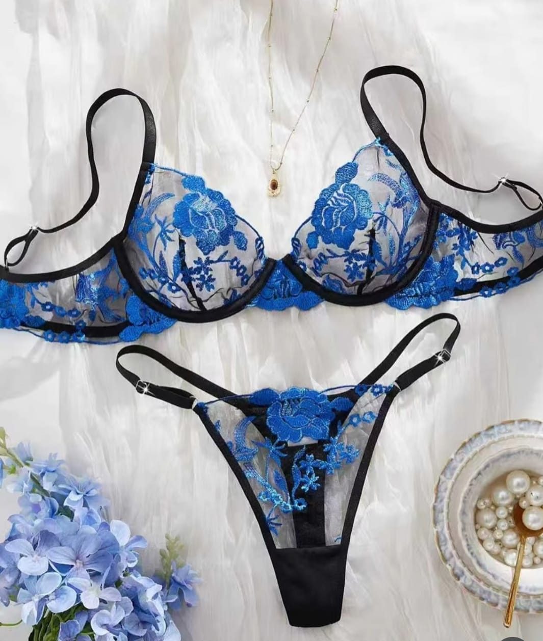 Blue set